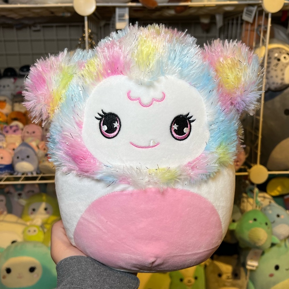 Squishmallows Squishmallow Amara the Yeti 8" Stuffed Plush from Mystery Bag